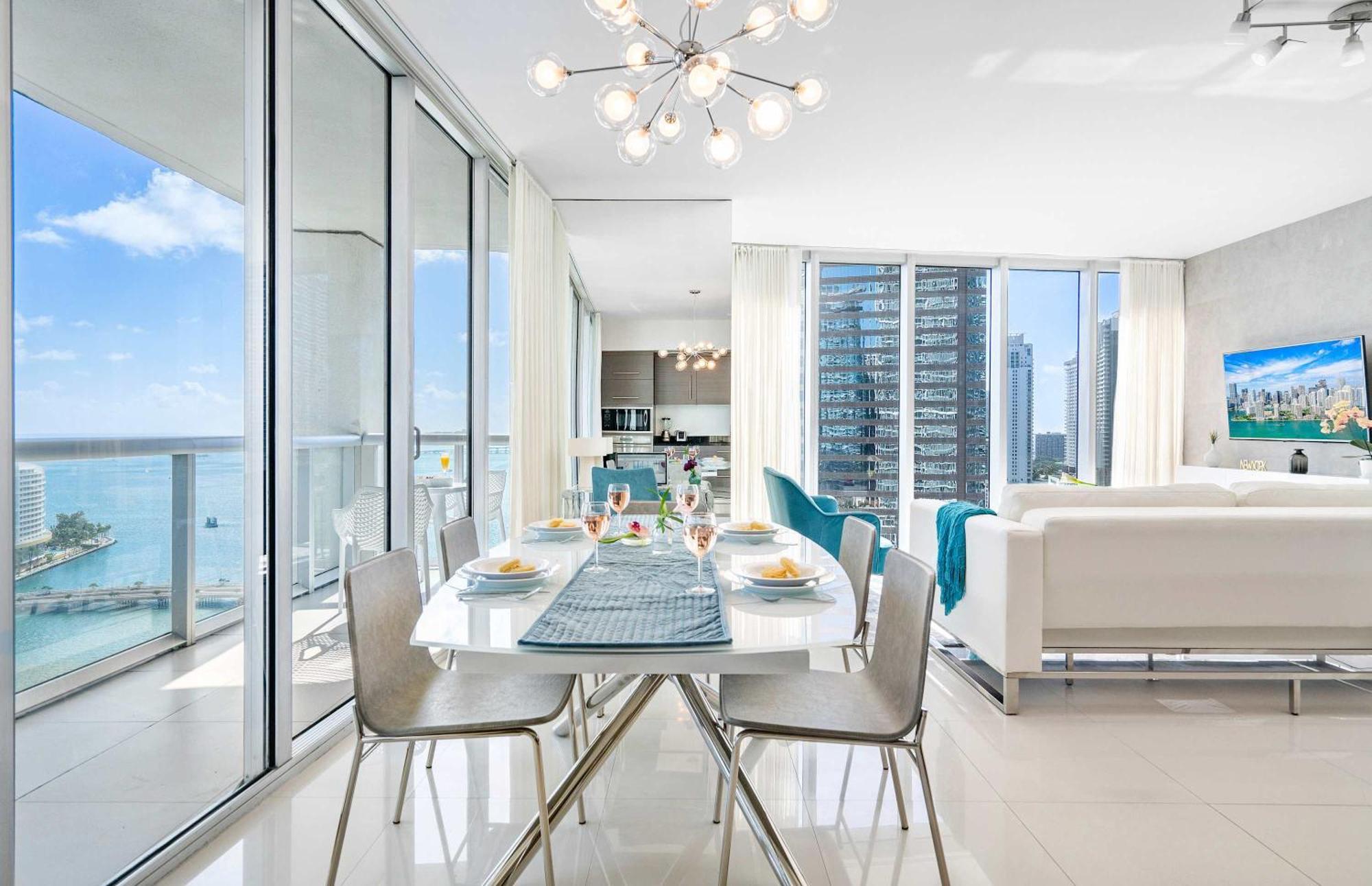 Mvr Living In Brickell Tower Miami